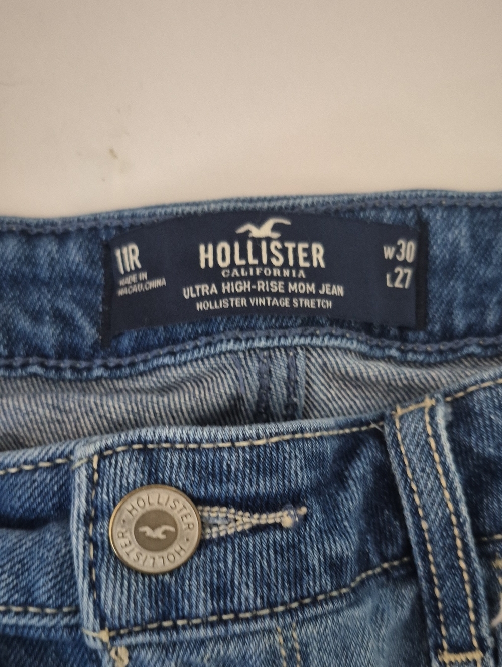 Hollister Skinny Jeans in Medium Blue Denim